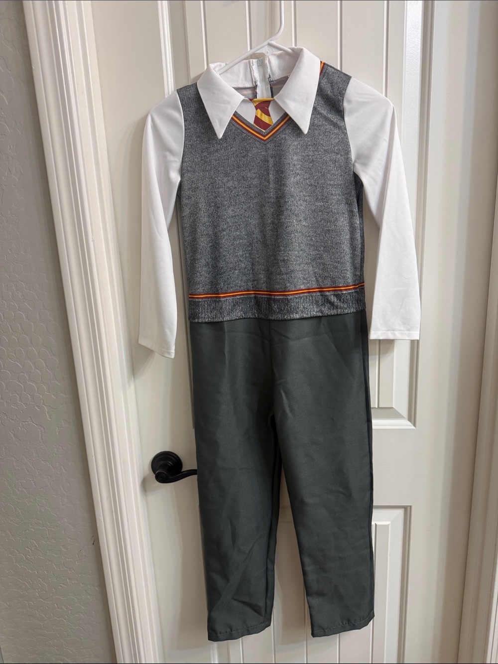 Wizarding world of Harry Potter jumpsuit size M 7/8 like-new